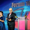 Jolanta Fajowska oraz Andrzej Gantner prowadzcy Gal Forum 100